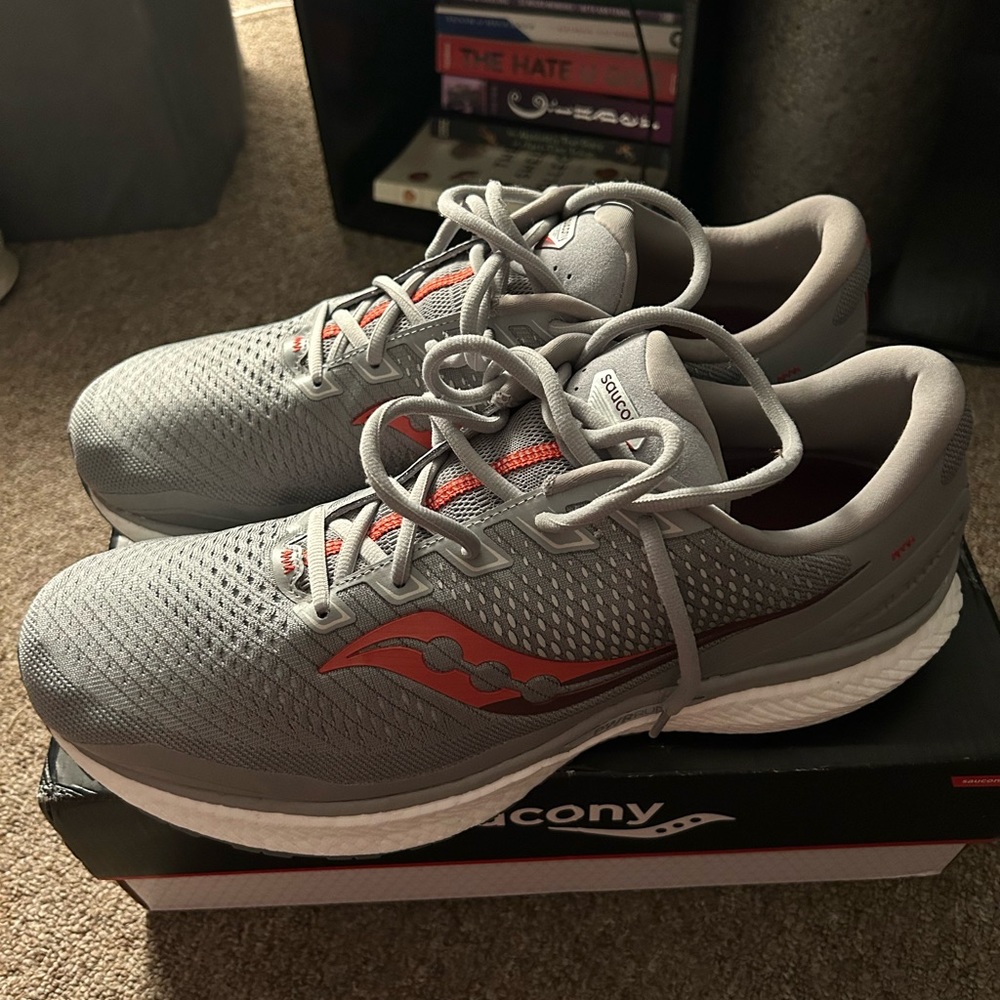 Saucony Triumph 18 Size 14 wide